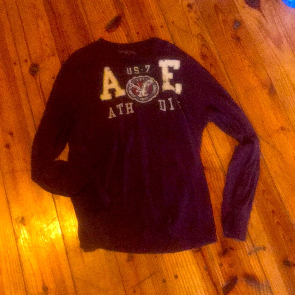 Large American Eagle long sleeve shirt
